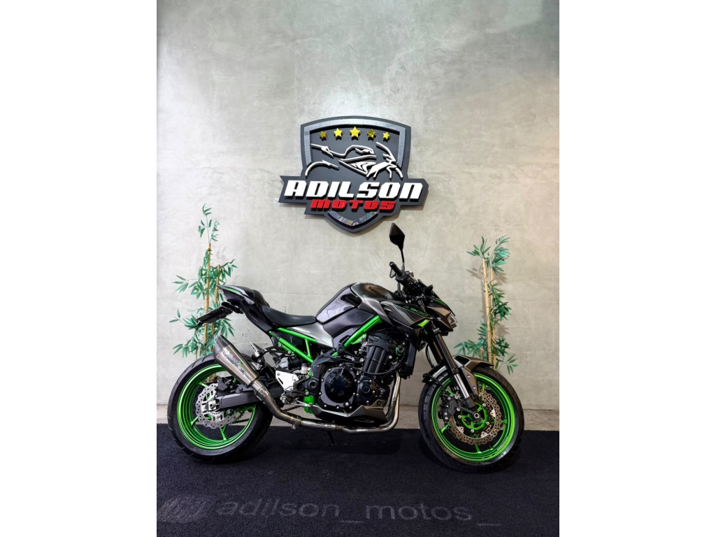 KAWASAKI Z900