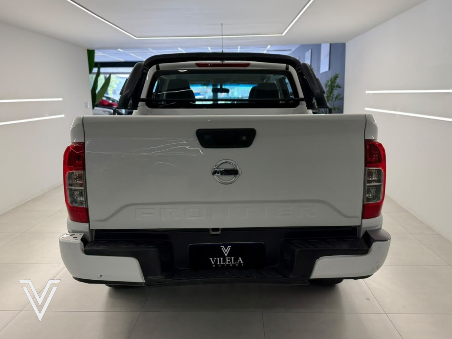 Nissan FRONTIER 2023