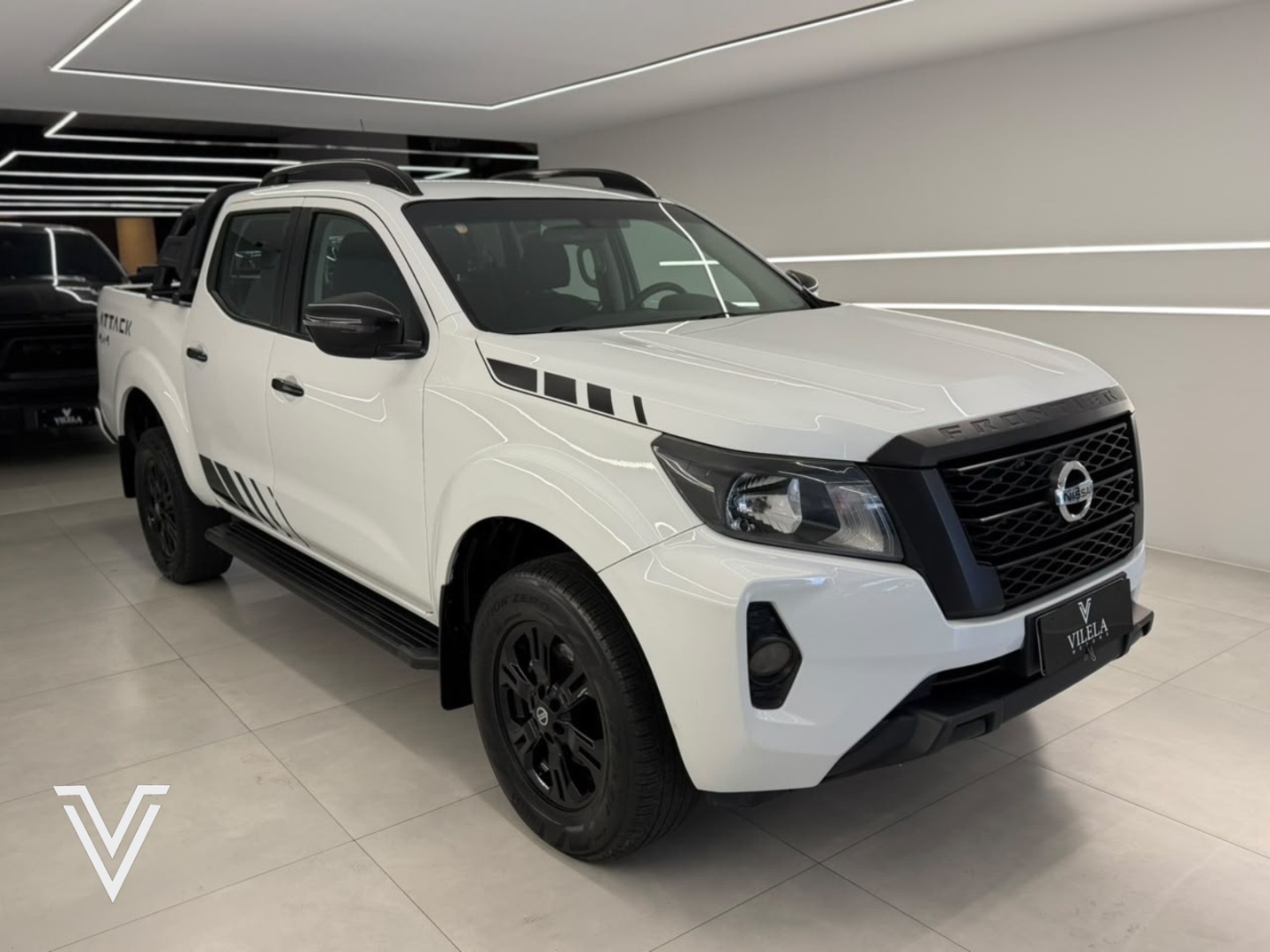 Nissan FRONTIER 2023