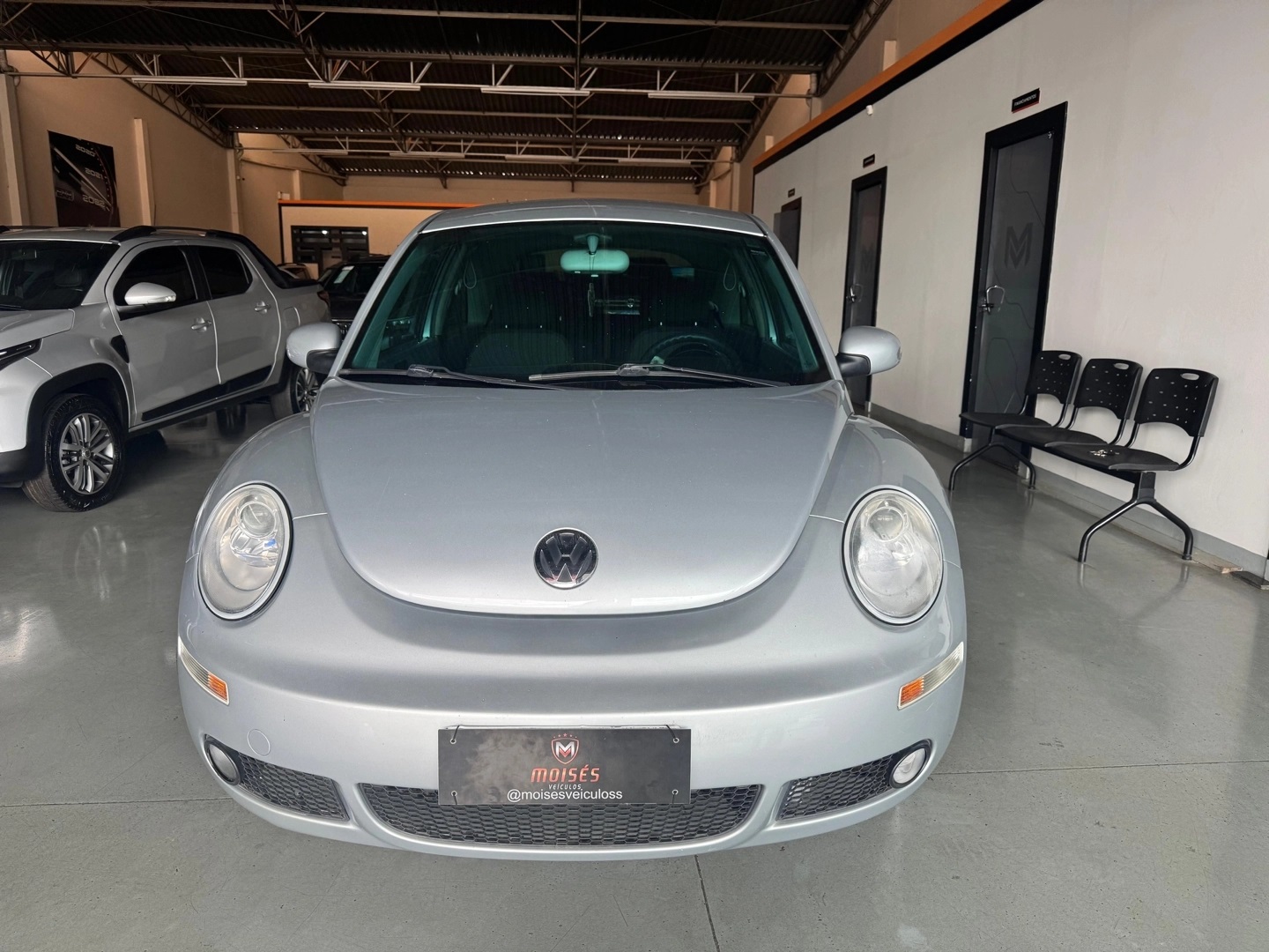 VOLKSWAGEN NEW BEETLE