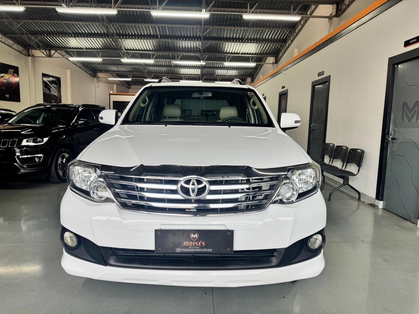 TOYOTA HILUX SW4