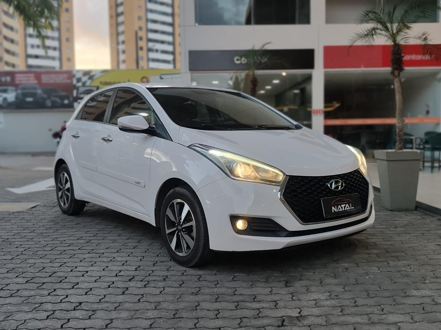 HYUNDAI HB20