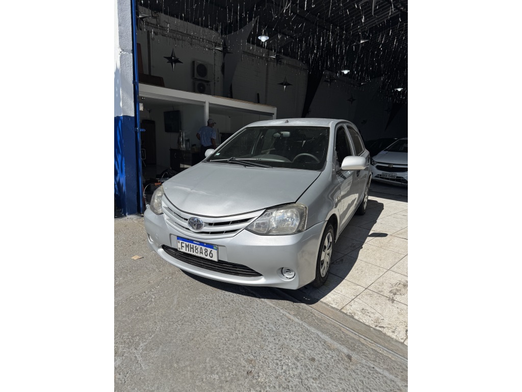 TOYOTA ETIOS
