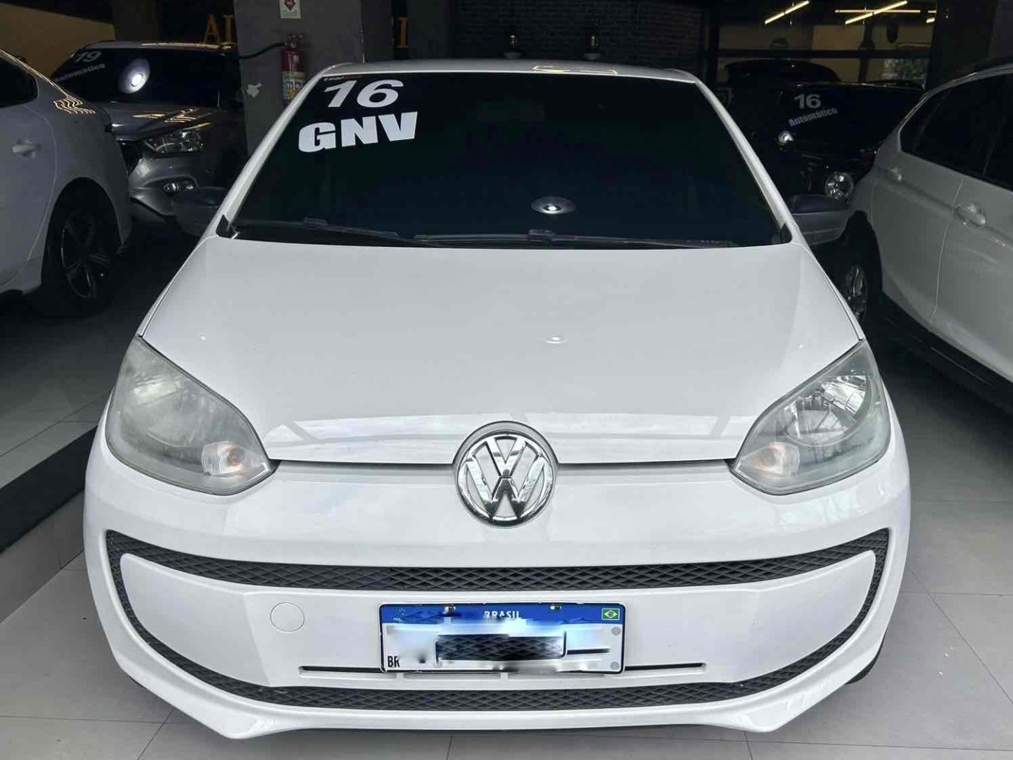 VOLKSWAGEN UP