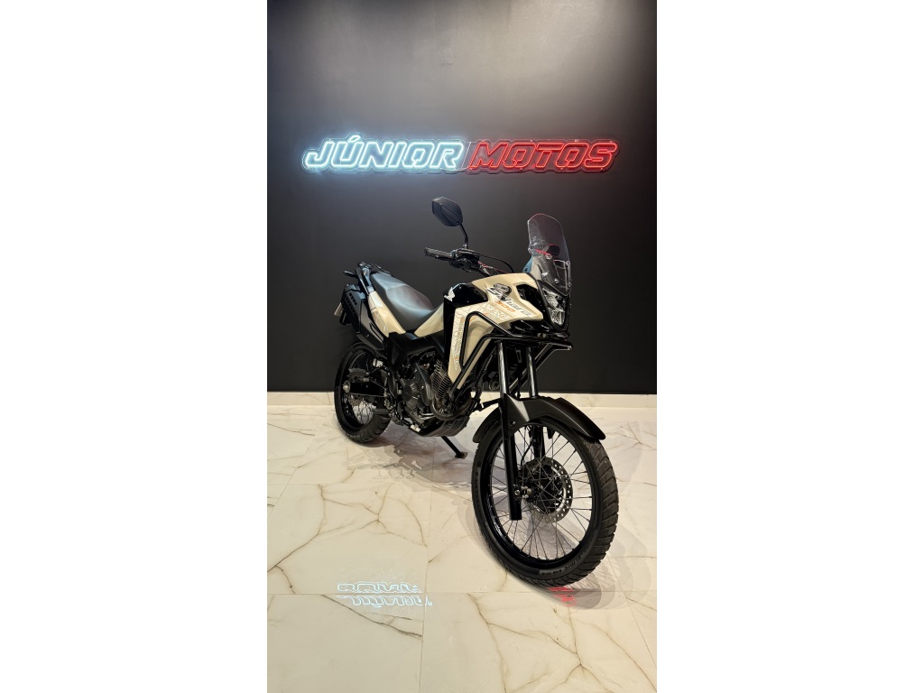 HONDA XRE 300 SAHARA ADVENTURE