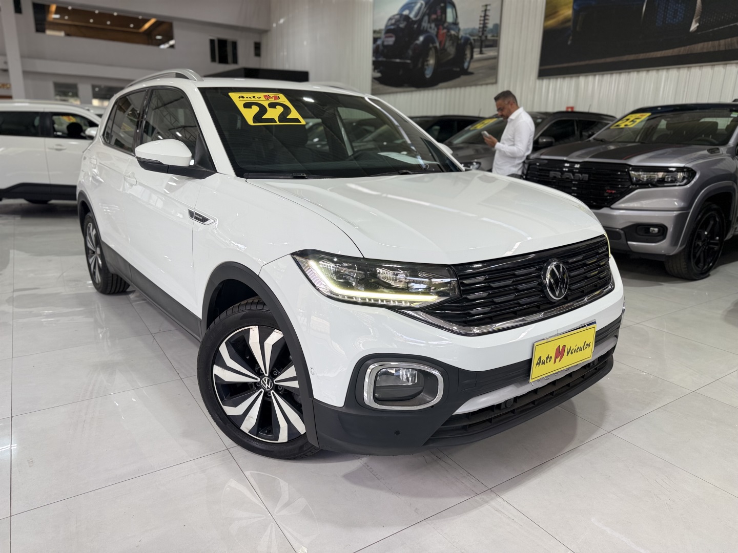 VOLKSWAGEN T-CROSS