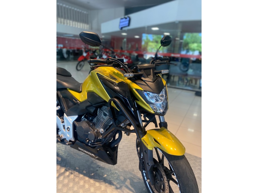 CB 300F TWISTER ABS1