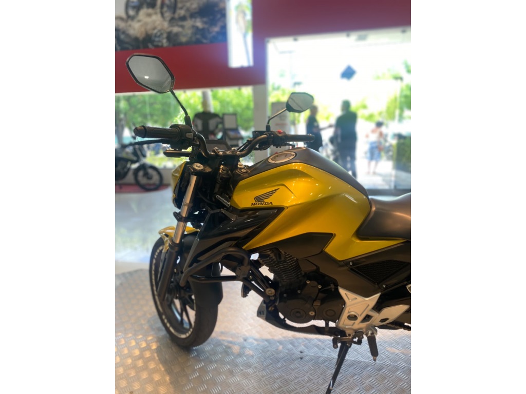 CB 300F TWISTER ABS2