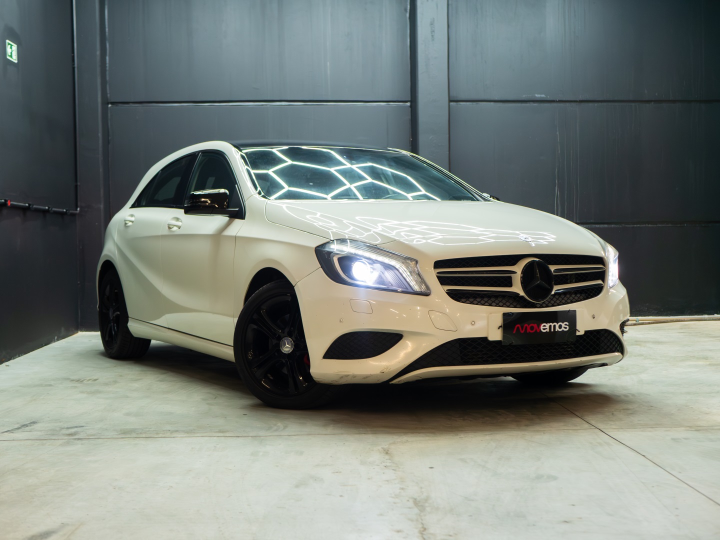 MERCEDES-BENZ A 200