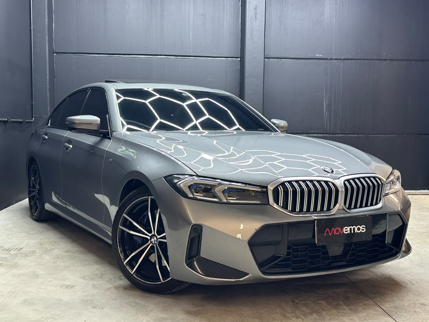 BMW 320i