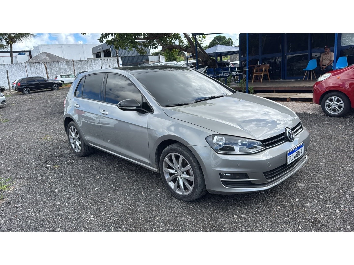 VOLKSWAGEN GOLF