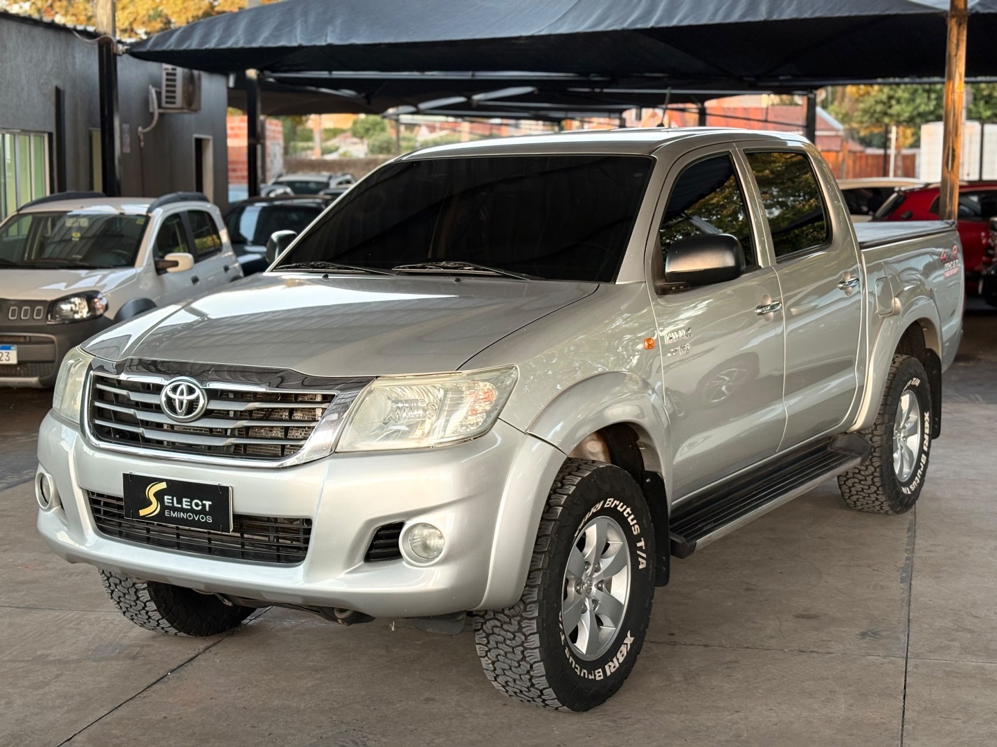 TOYOTA HILUX