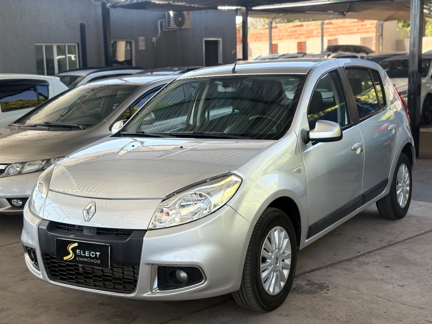 RENAULT SANDERO