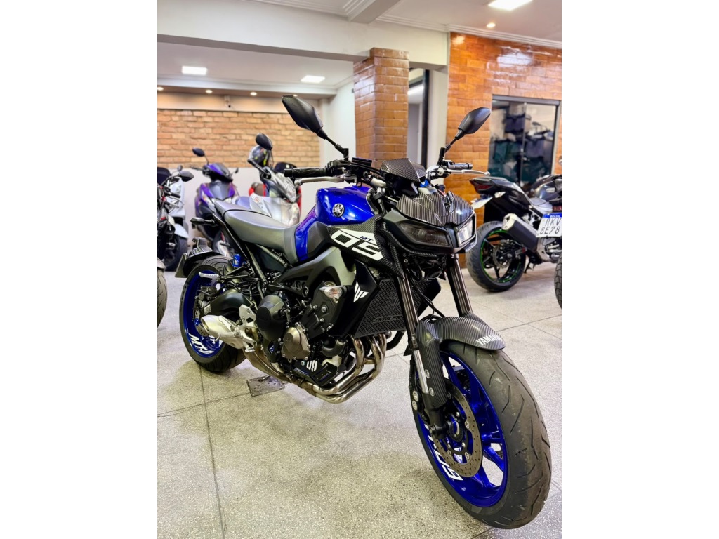 YAMAHA MT-09