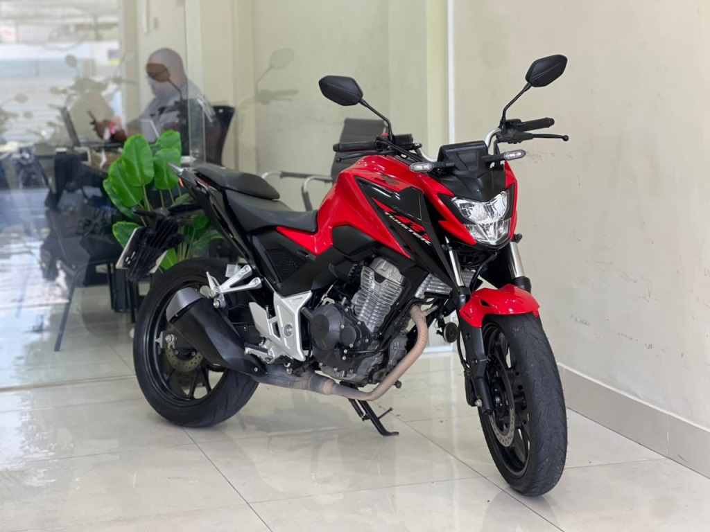 HONDA CB 300F TWISTER ABS