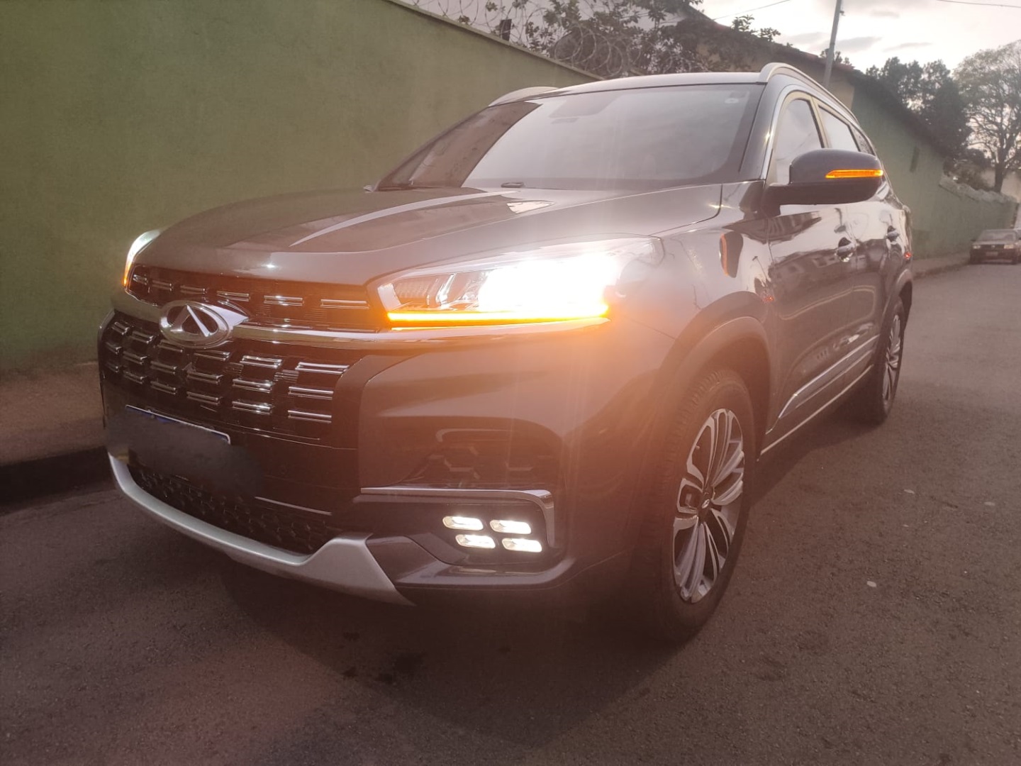 CHERY TIGGO 8