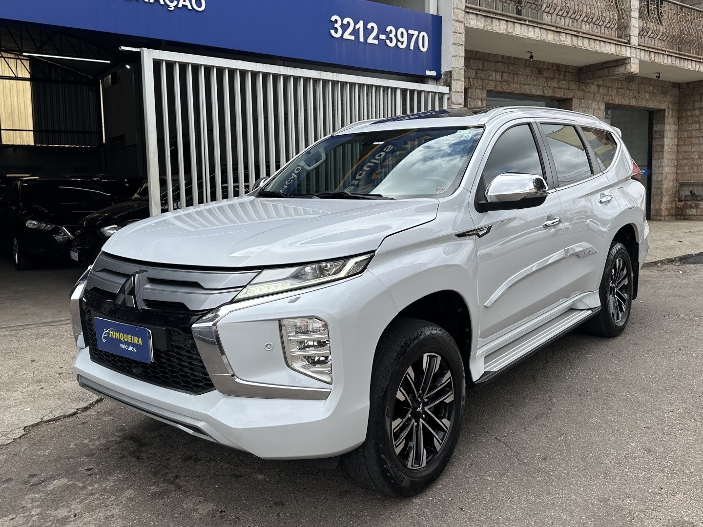 MITSUBISHI PAJERO SPORT