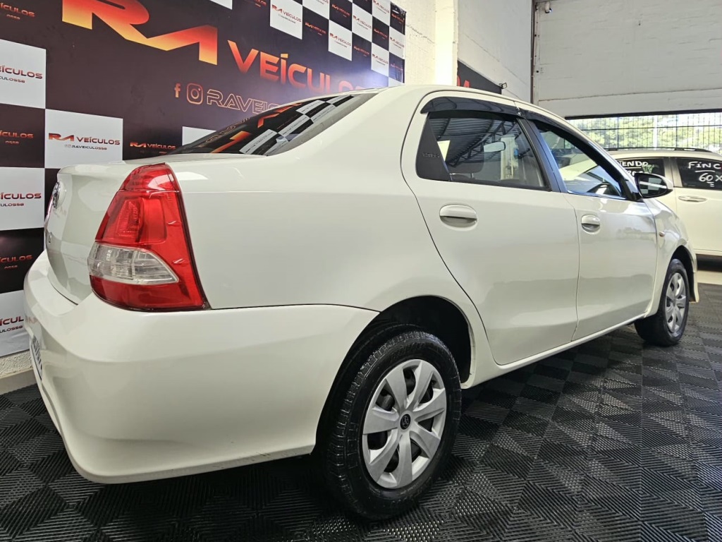 TOYOTA ETIOS