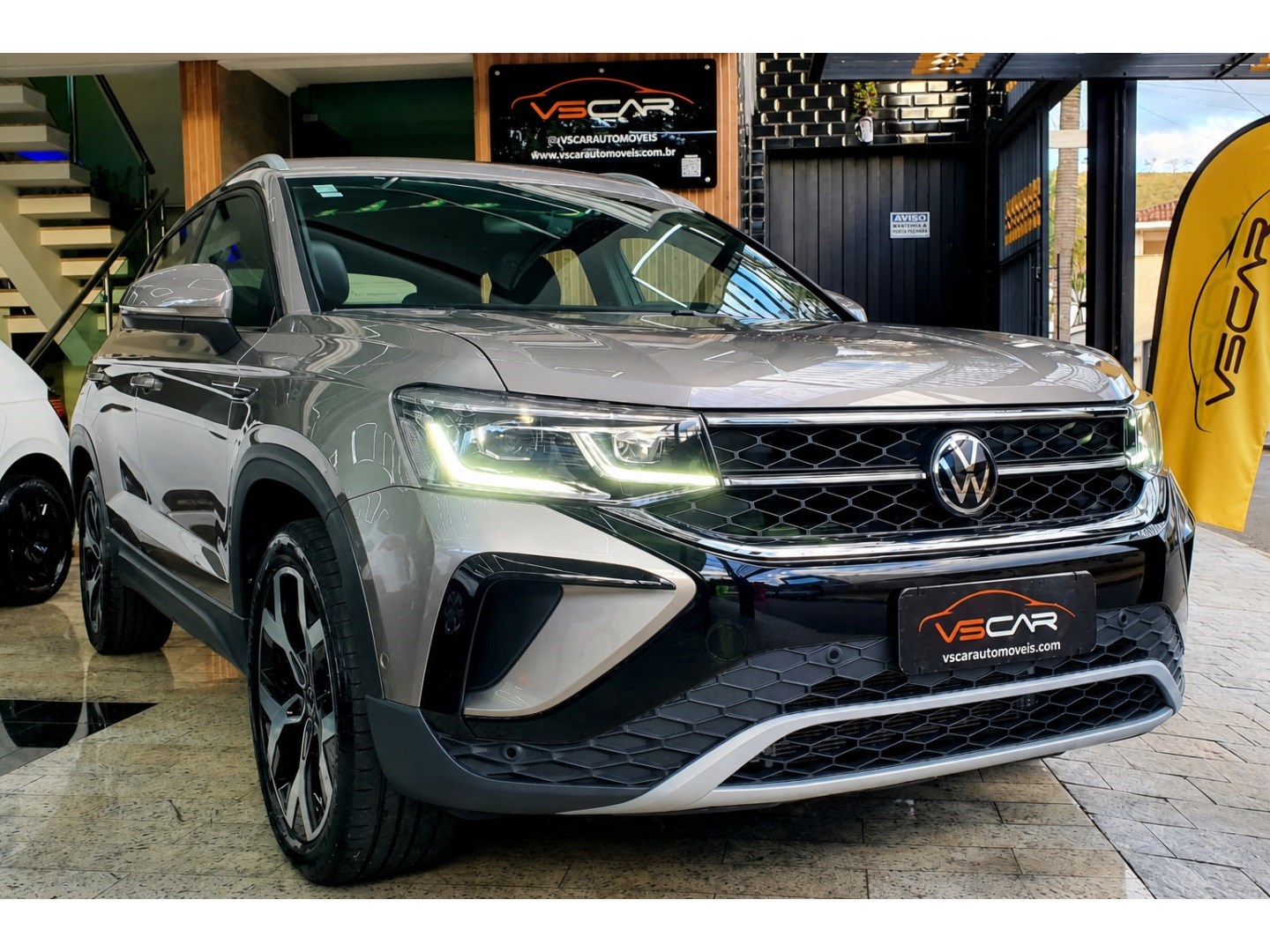 VOLKSWAGEN TAOS