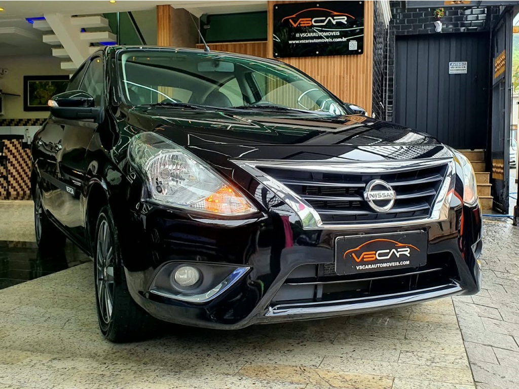 NISSAN VERSA