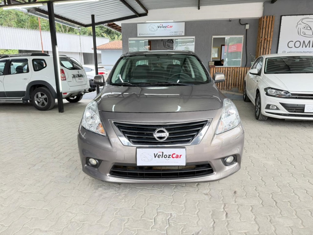 NISSAN VERSA