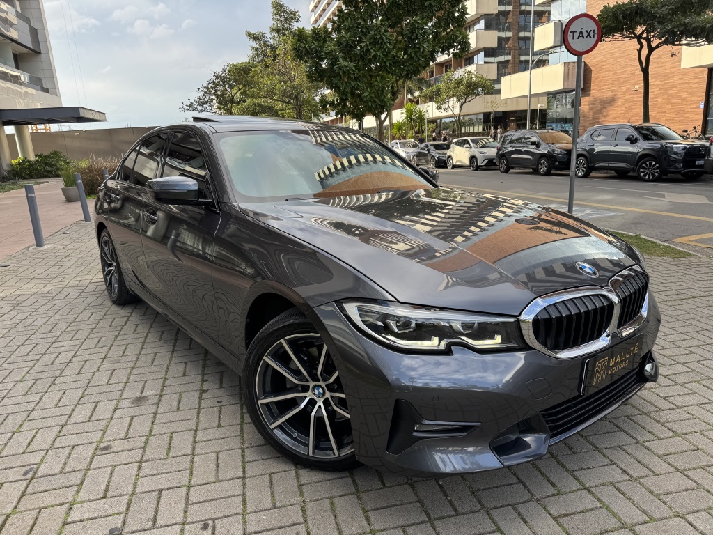 BMW 320i
