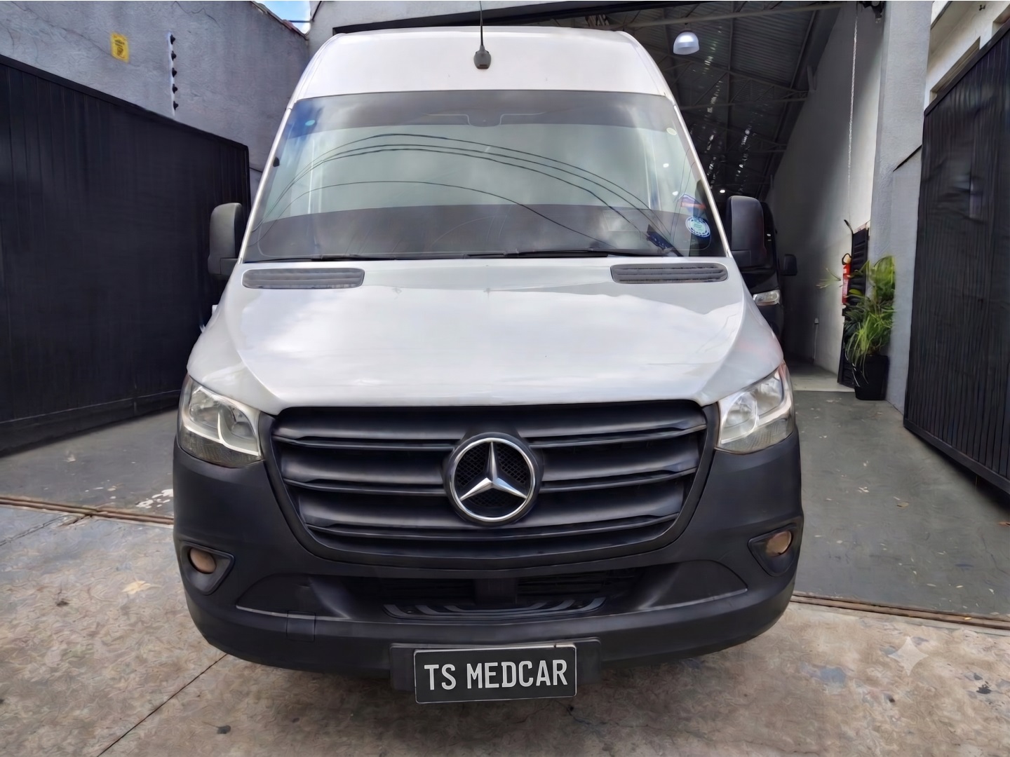 MERCEDES-BENZ SPRINTER