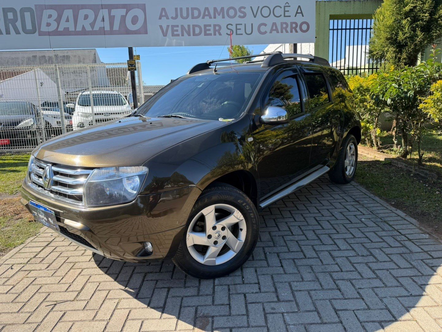 RENAULT DUSTER