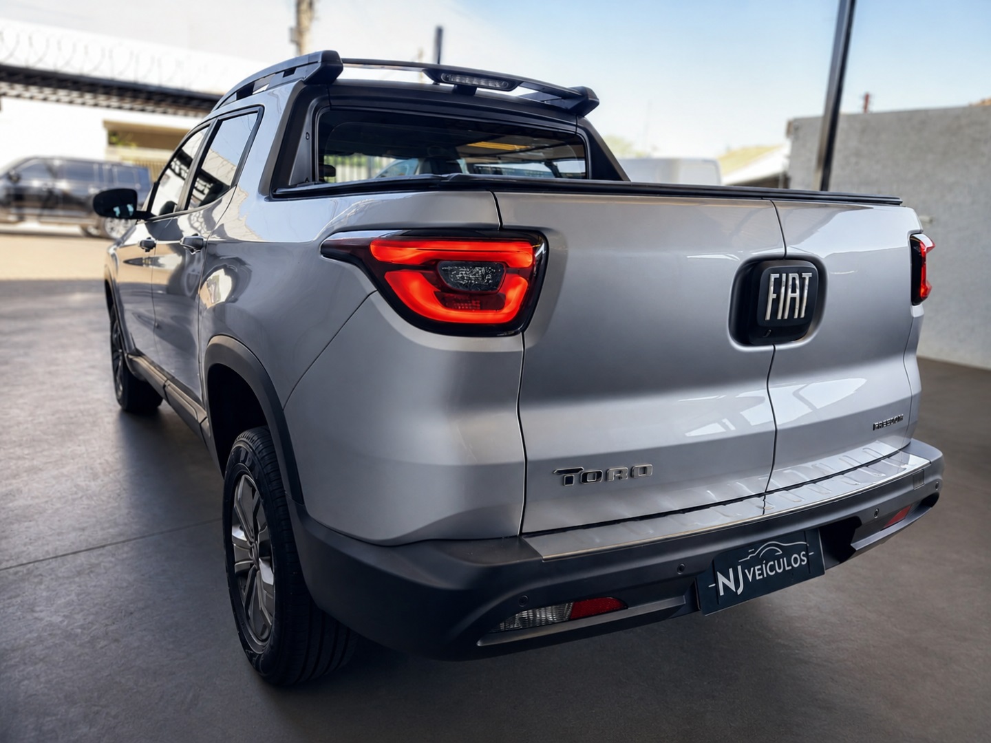 Fiat Toro 1.8 16V Evo Flex Freedom - foto 3