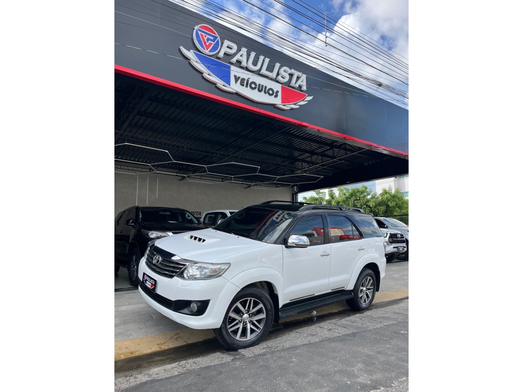 TOYOTA HILUX SW4