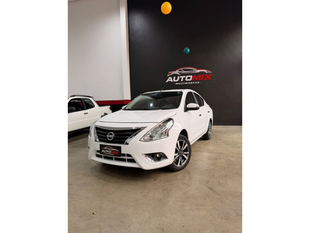 NISSAN VERSA