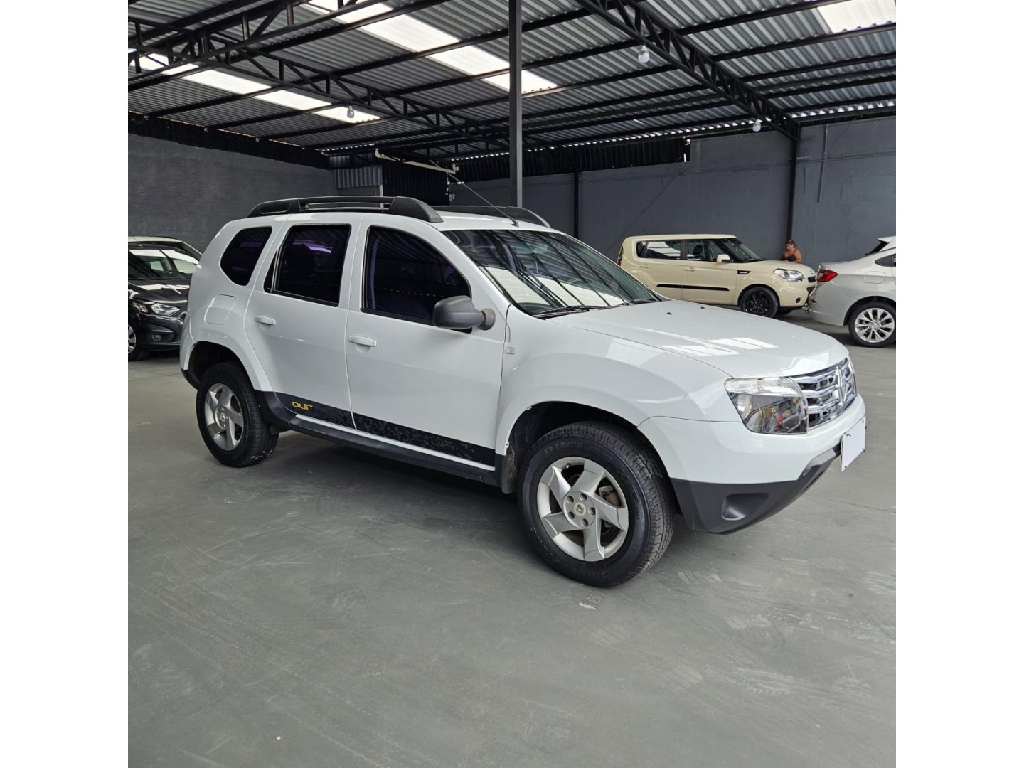RENAULT DUSTER