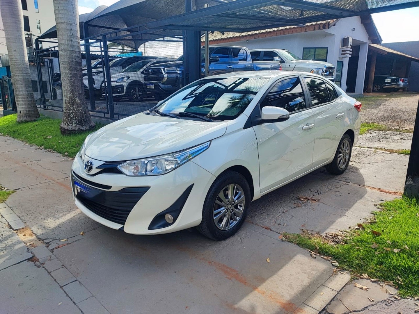 TOYOTA YARIS
