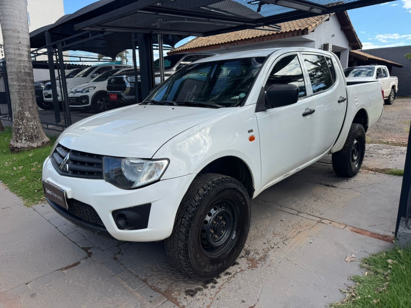 MITSUBISHI L200 TRITON