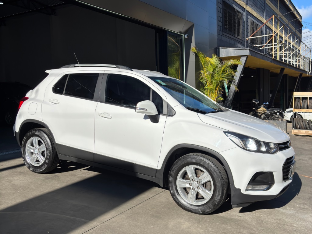 CHEVROLET TRACKER