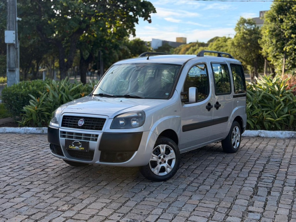 FIAT DOBLO 1.8 MPI ESSENCE 7L 16V FLEX 4P MANUAL