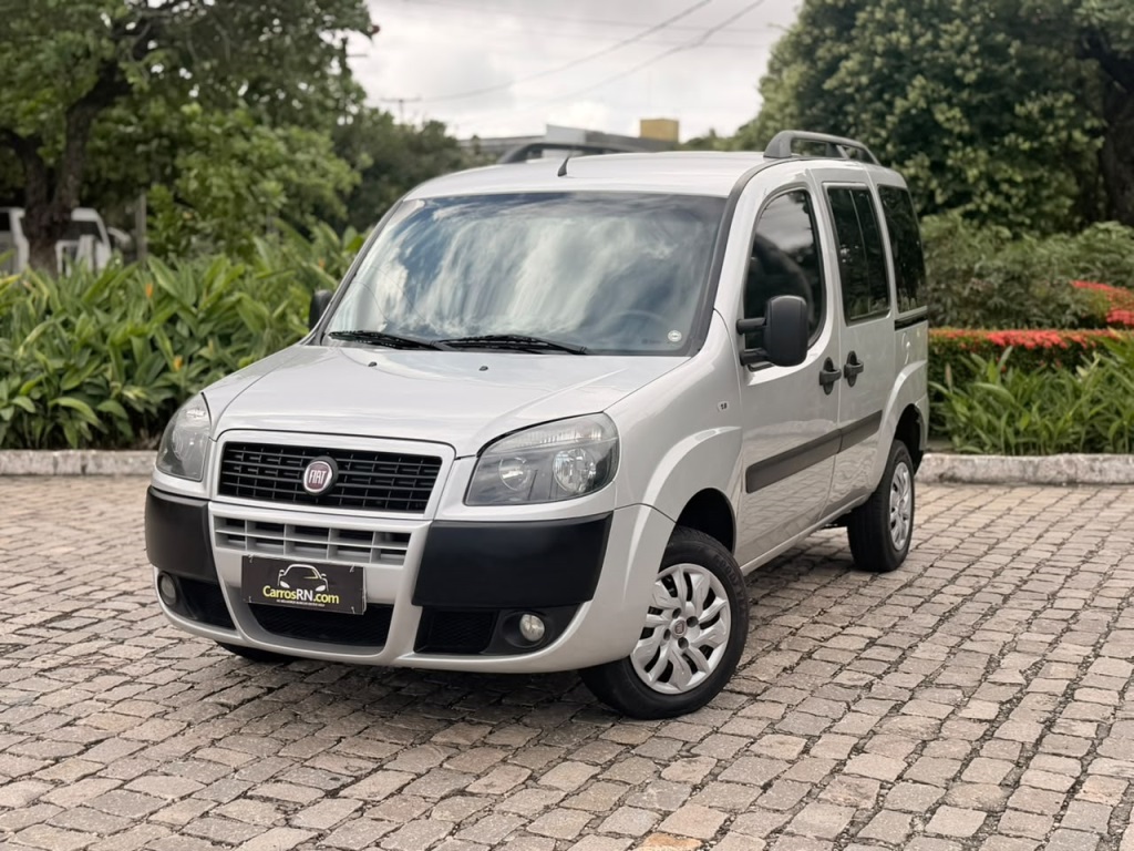 Fiat Doblo ESSENCE 1.8 16V FLEX 2021
