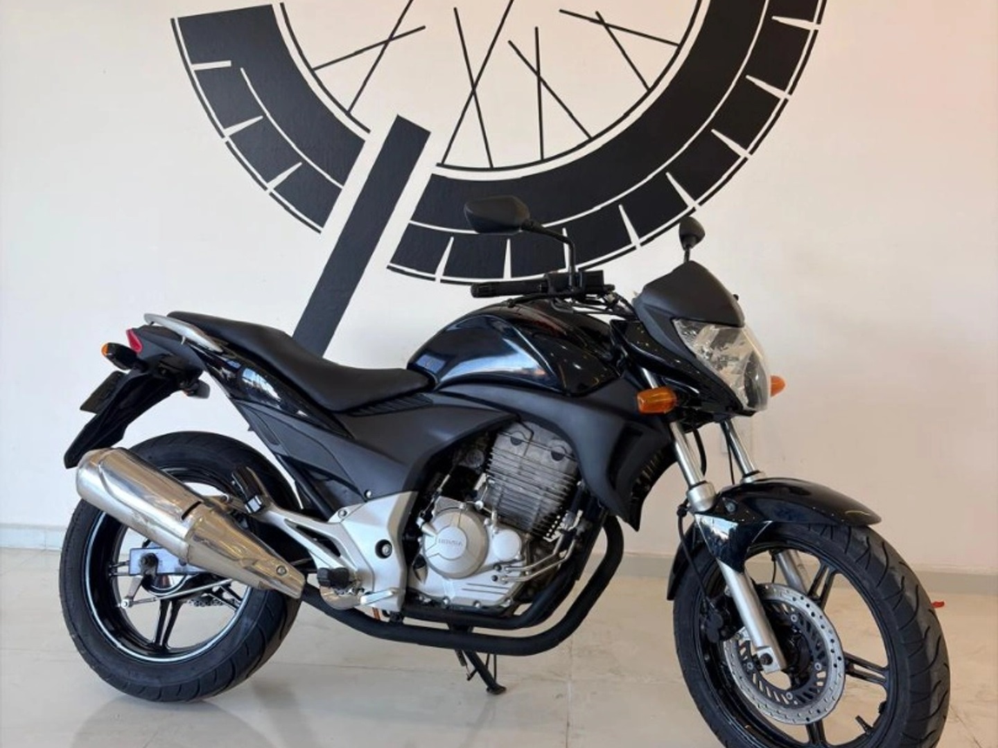 HONDA CB 300R