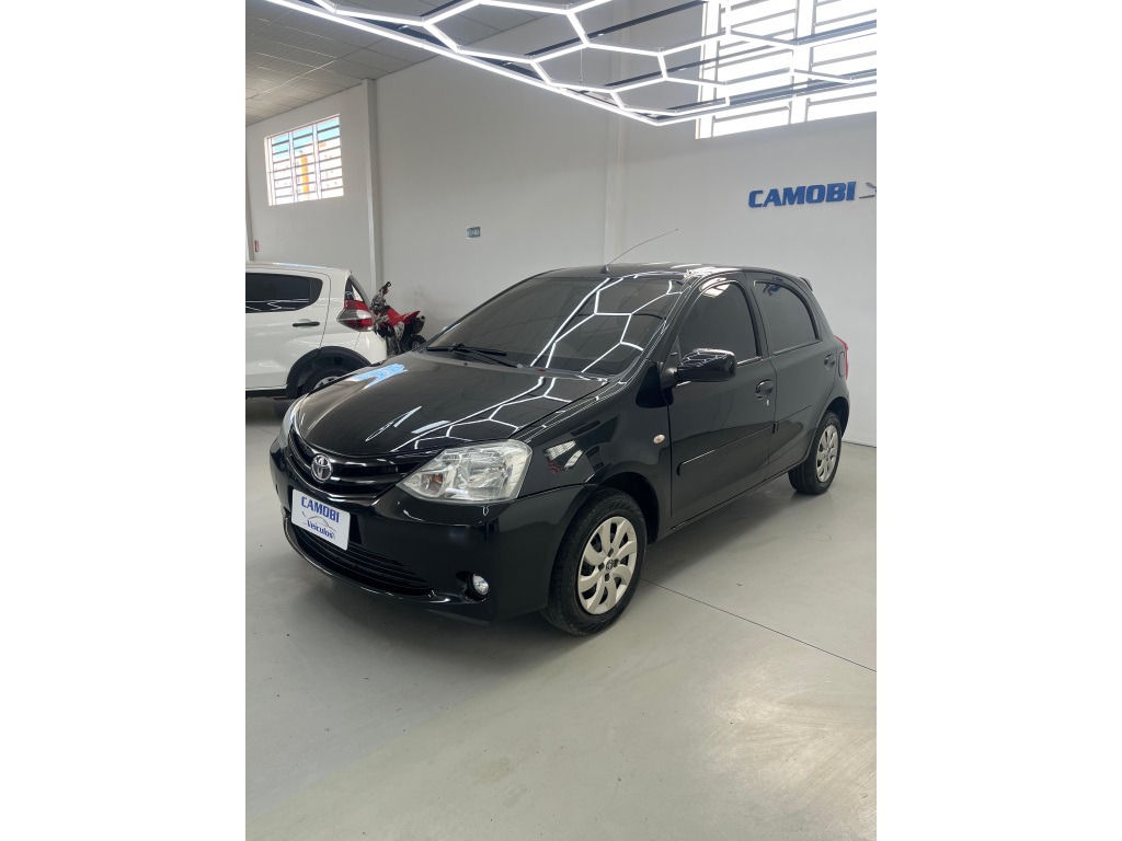 Toyota Etios 2013 à venda