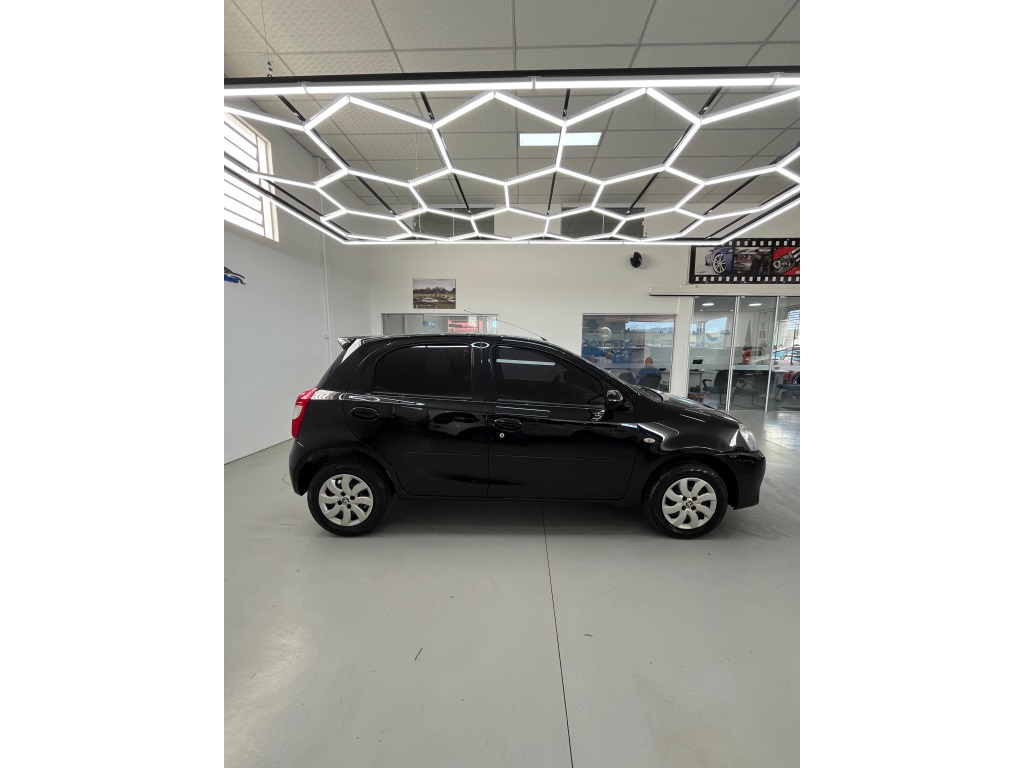 Toyota Etios 1.3 Xs 16V Flex 4P Manual - foto 4