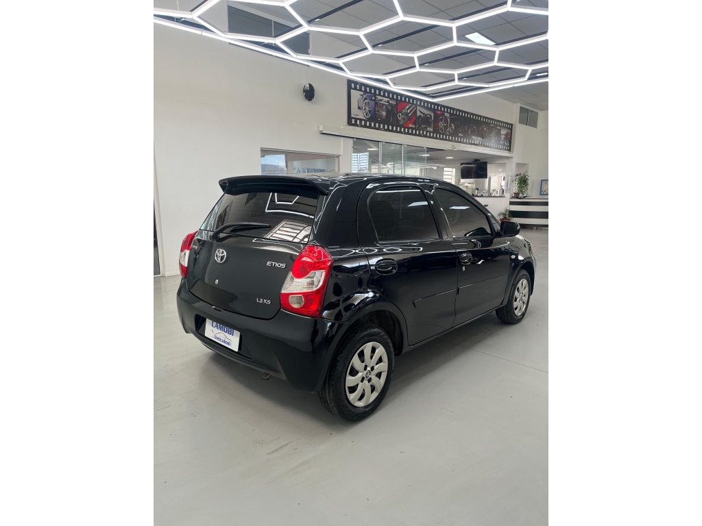 Toyota Etios 1.3 Xs 16V Flex 4P Manual - foto 8