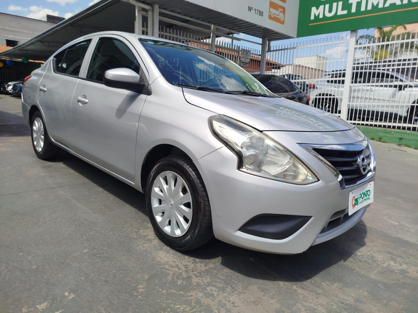 Nissan Versa 1.0 12V Flex 4P Manual - foto 2