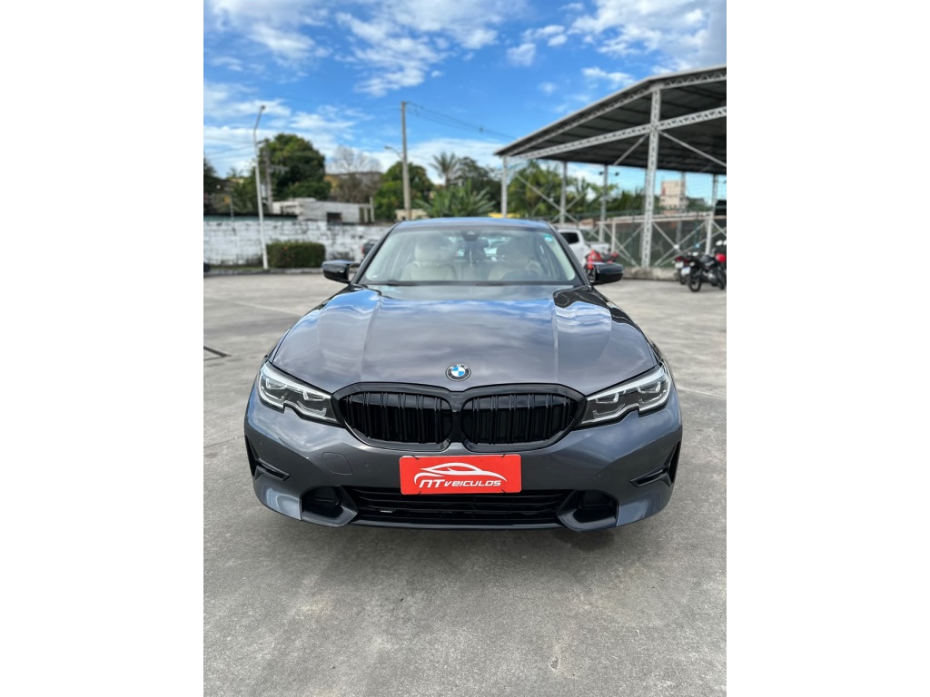 BMW 320i