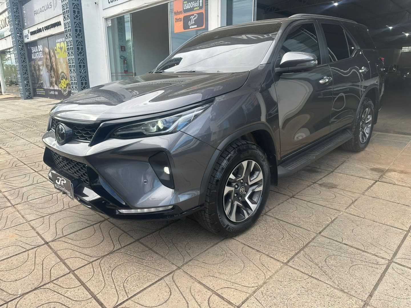 TOYOTA HILUX SW4