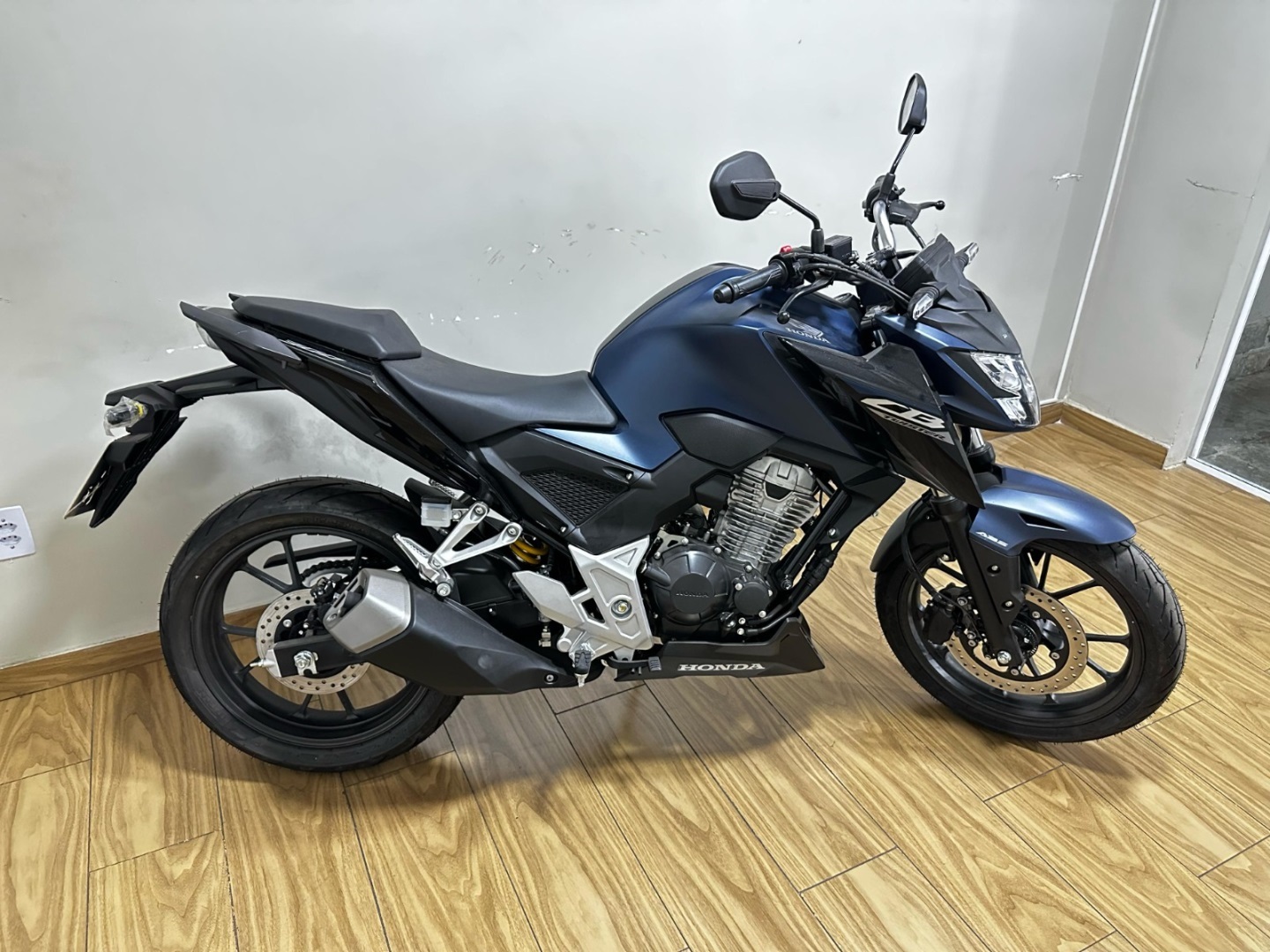 HONDA CB 300F TWISTER FLEX