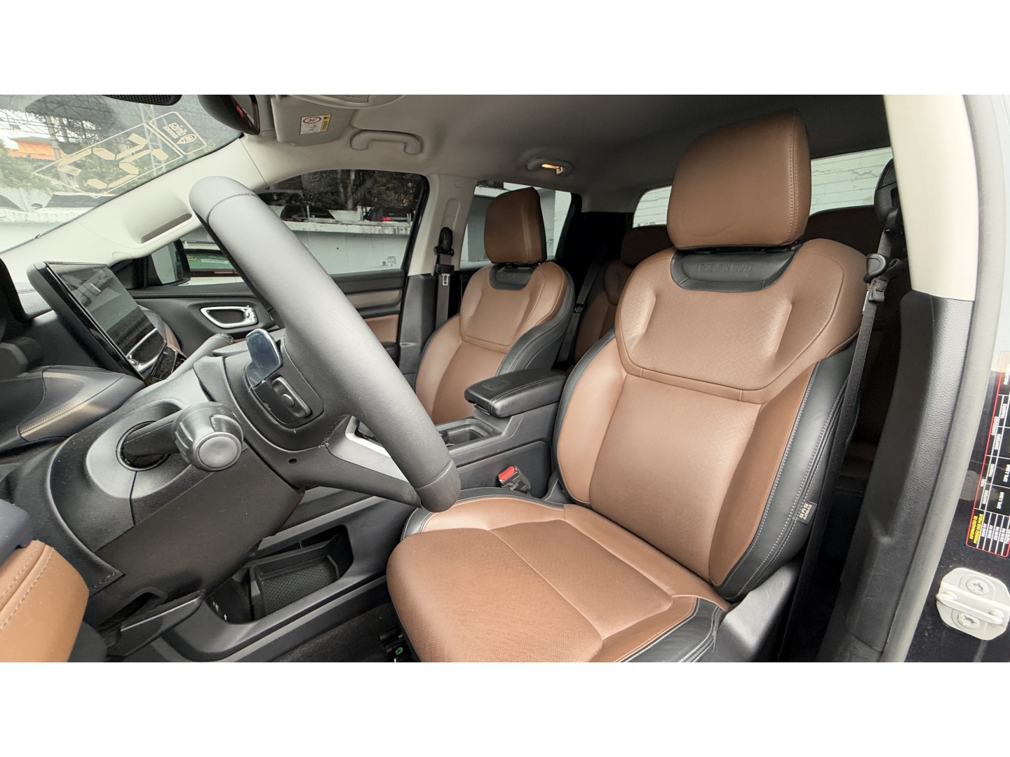 RAMPAGE 2.2 TURBO DIESEL LARAMIE 4X4 AUTOMÁTICO11