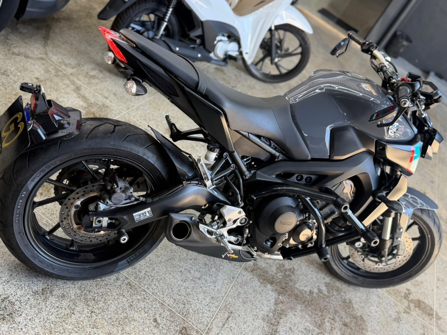 YAMAHA MT-09