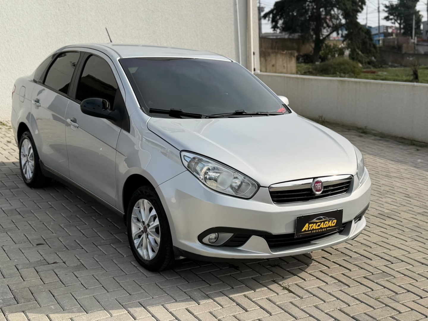 Fiat Siena 1.4 MPI Attractive 8V Flex 4P Manual - foto 3