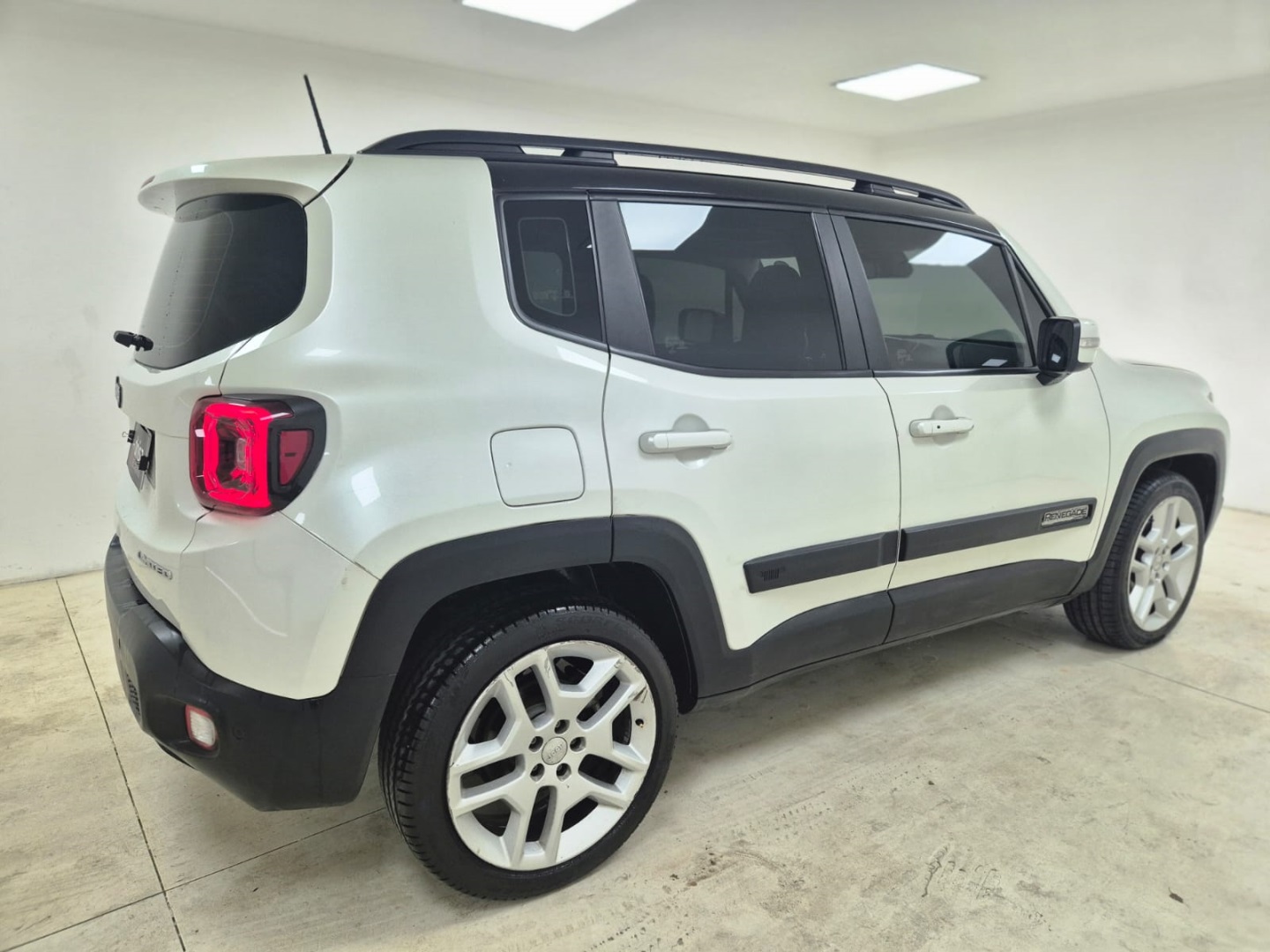 RENEGADE 1.8 16V FLEX LIMITED 4P AUTOMÁTICO4