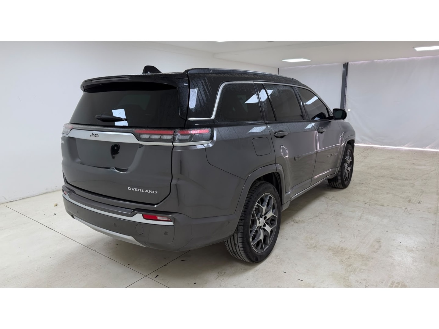 COMMANDER 2.2 TURBO DIESEL OVERLAND AT93